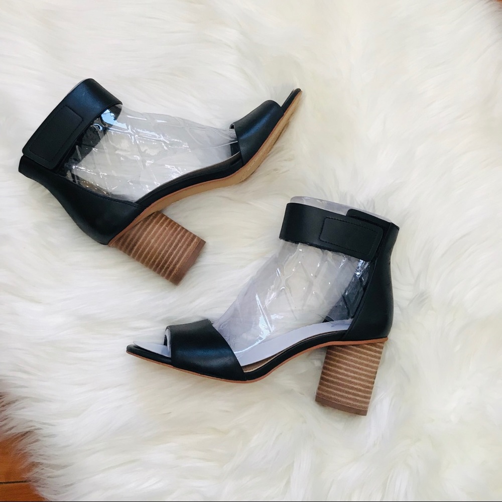 NEW Vince Camuto Jacon Black Leather Sandal Heel 6